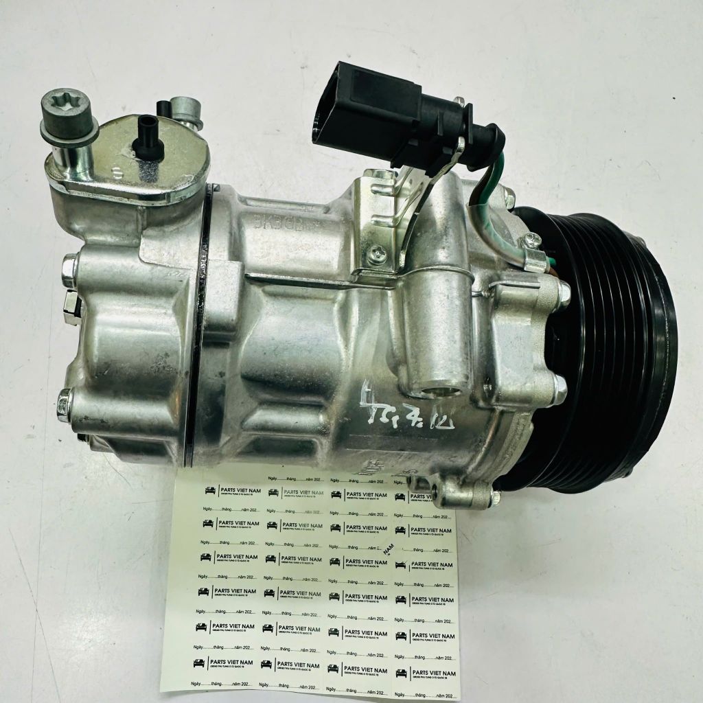Lốc lạnh, Máy nén điều hòa (A/C Compressor) Volkswagen Polo, VW Vento, Skoda Rapid đời 2010 - 2020 (Động cơ 1.6L, 1.0TSI). Hàng Sanden OEM chất lượng cao. Mã 6RF820803B, 6RF820803A