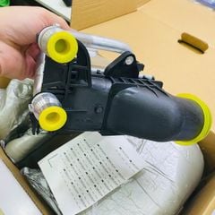 Két làm máy Turbo, Ống cổ hút Turbo Mercedes-Benz C Class 200 250 3300 (W205), E Class 200 350 (W213), GLC 200 300 (X253, C253), GLE (V167), CLA (C118) động cơ 2.0L M274, M264 đời 2013 - 2023. Hàng Berh. Mã A2740900414