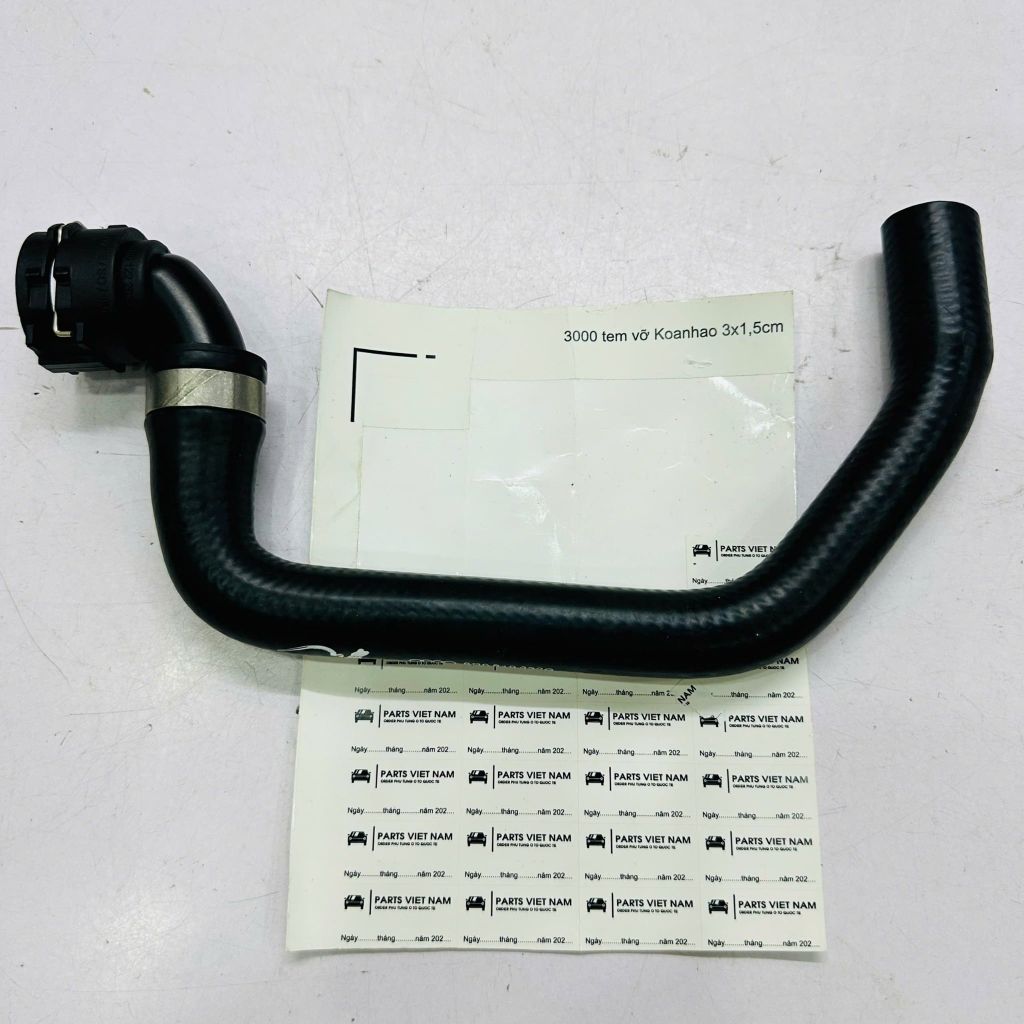 Ống nước giàn (dàn) sưởi Audi Q5 (8R), Audi A4 (B8), Audi A5 (8T) đời 2008 - 2017. Hàng Faw China. Mã 8R0819332G, 8K0819332A, 8K0819332