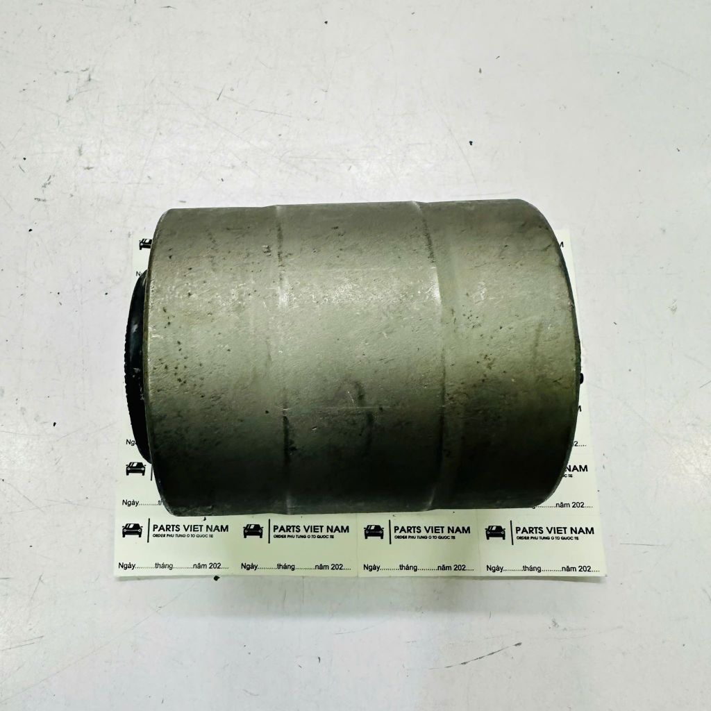 Cao su hay bạc càng i dưới cong Lexus LS460, LS600h đời 2006 - 2017. Hàng Oem chất lượng cao. Mã 4806159015, 4862050070, 4862059015, 4864050070, 4864059015 ( 1 xe có 2 quả đơn giá 1 quả )