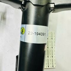 Giảm xóc trước bên Trái (Front Left Shock Absorber) Mercedes-Benz E-Class (W212) E200, E250, E300 đời 2009 - 2016. Hàng Bilstein OEM chất lượng cao. Mã trái A2123235600, phải A2123236800 ( 1 cây )