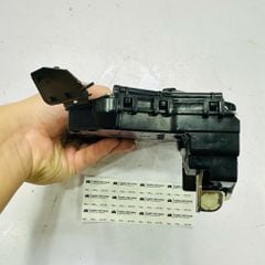 Cơ cấu ổ khoá cửa, mô tơ ngậm khóa cửa trước bên phải (bên phụ) Toyota RAV4, Lexus ES300h, ES350 đời 2005 - 2018. Hàng xịn Toyota không hộp. Mã 6903042230, 690300R010 (cái)