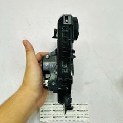 Cơ cấu ổ khoá cửa, mô tơ ngậm khóa cửa trước bên phải (bên phụ) Toyota RAV4, Lexus ES300h, ES350 đời 2005 - 2018. Hàng xịn Toyota không hộp. Mã 6903042230, 690300R010 (cái)