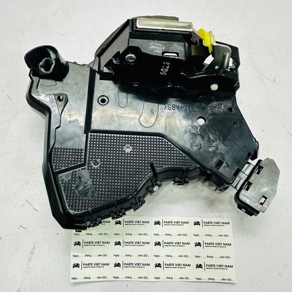 Cơ cấu ổ khoá cửa, mô tơ ngậm khóa cửa trước bên trái (bên lái) Toyota RAV4, Lexus ES300h, ES350 đời 2005 - 2018. Hàng xịn Toyota không hộp. Mã 6904042250, 690400R010 ( cái )