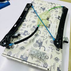 Compa lên xuống kính trước (Trái/Phải) Mercedes-Benz E-Class (W212, S212) E200, E250, E300, E400, E63 AMG đời 2009 - 2016. Hàng OEM. Mã Trái A2127201579, Phải A2127201679 ( 1 cái )