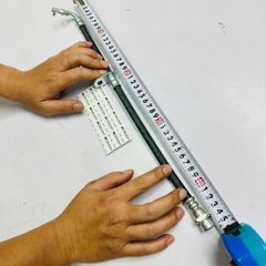 Tuy ô phanh trước, hay thắng trước (Front Brake Hose) Toyota Land Cruiser 100 (UZJ100, HDJ100), Lexus LX470 đời 1998 - 2007. Trái (LH) / Phải (RH). Hàng chất lượng cao. Mã 9094702A21, 9094702A27 ( 1 bên )