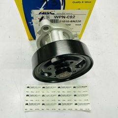 Bơm nước (Water Pump) Nissan XTrail T30 (2001-2007). Động cơ QR20 / QR25. Hàng OEM Aisc. Mã 210106N226