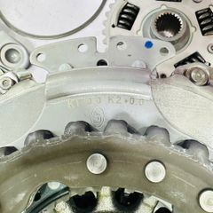 Bộ ly hợp kép, bộ côn (Double Clutch Kit) VW Golf, Passat, Scirocco, Tiguan; Audi A1, A3. Hộp số DSG 7 cấp (DQ200/0AM) đời 2008 - 2018. Hàng LuK / Chính hãng đặt hàng 8 - 12 ngày. Mã 0AM198142AA, 0AM198142Q