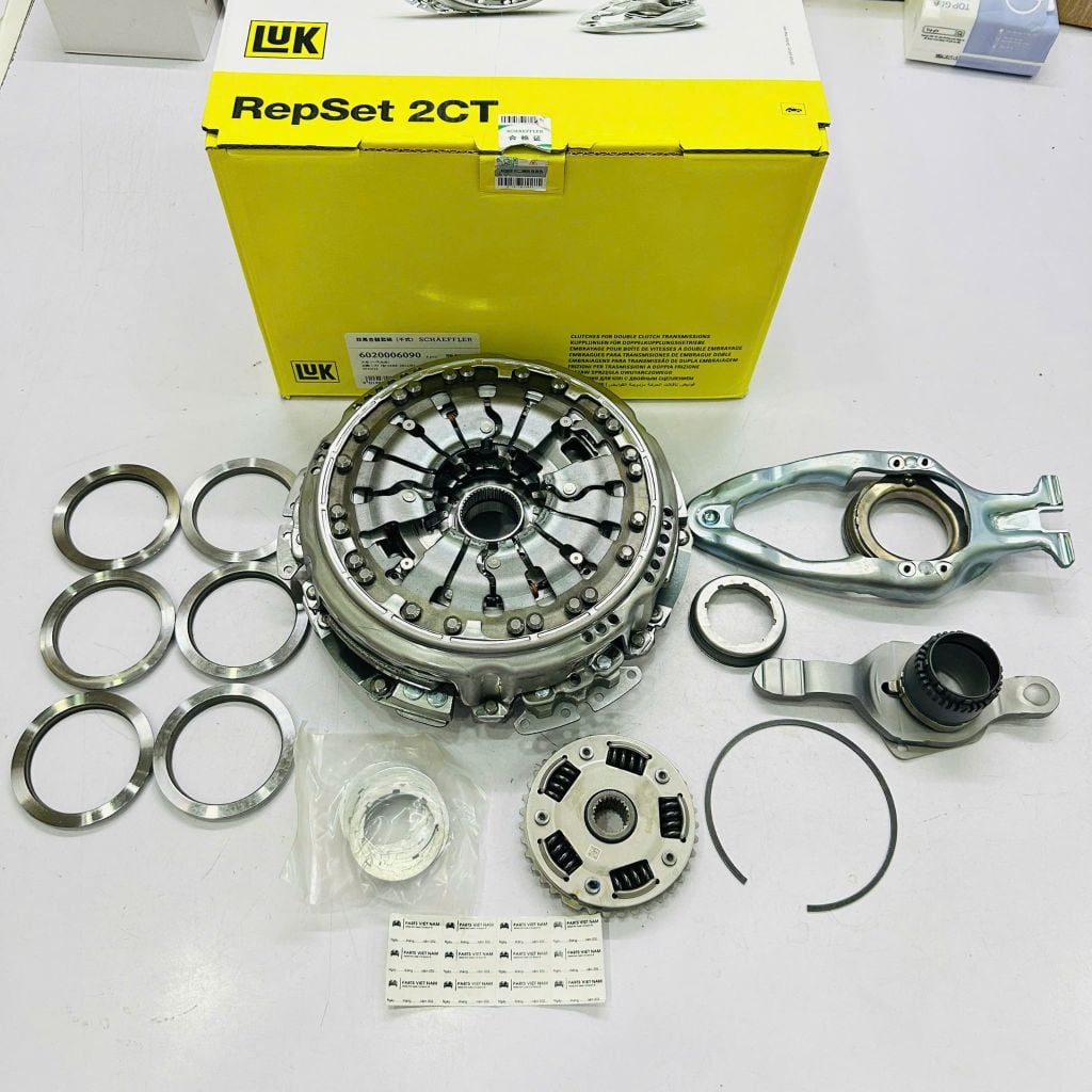 Bộ ly hợp kép, bộ côn (Double Clutch Kit) VW Golf, Passat, Scirocco, Tiguan; Audi A1, A3. Hộp số DSG 7 cấp (DQ200/0AM) đời 2008 - 2018. Hàng LuK / Chính hãng đặt hàng 8 - 12 ngày. Mã 0AM198142AA, 0AM198142Q