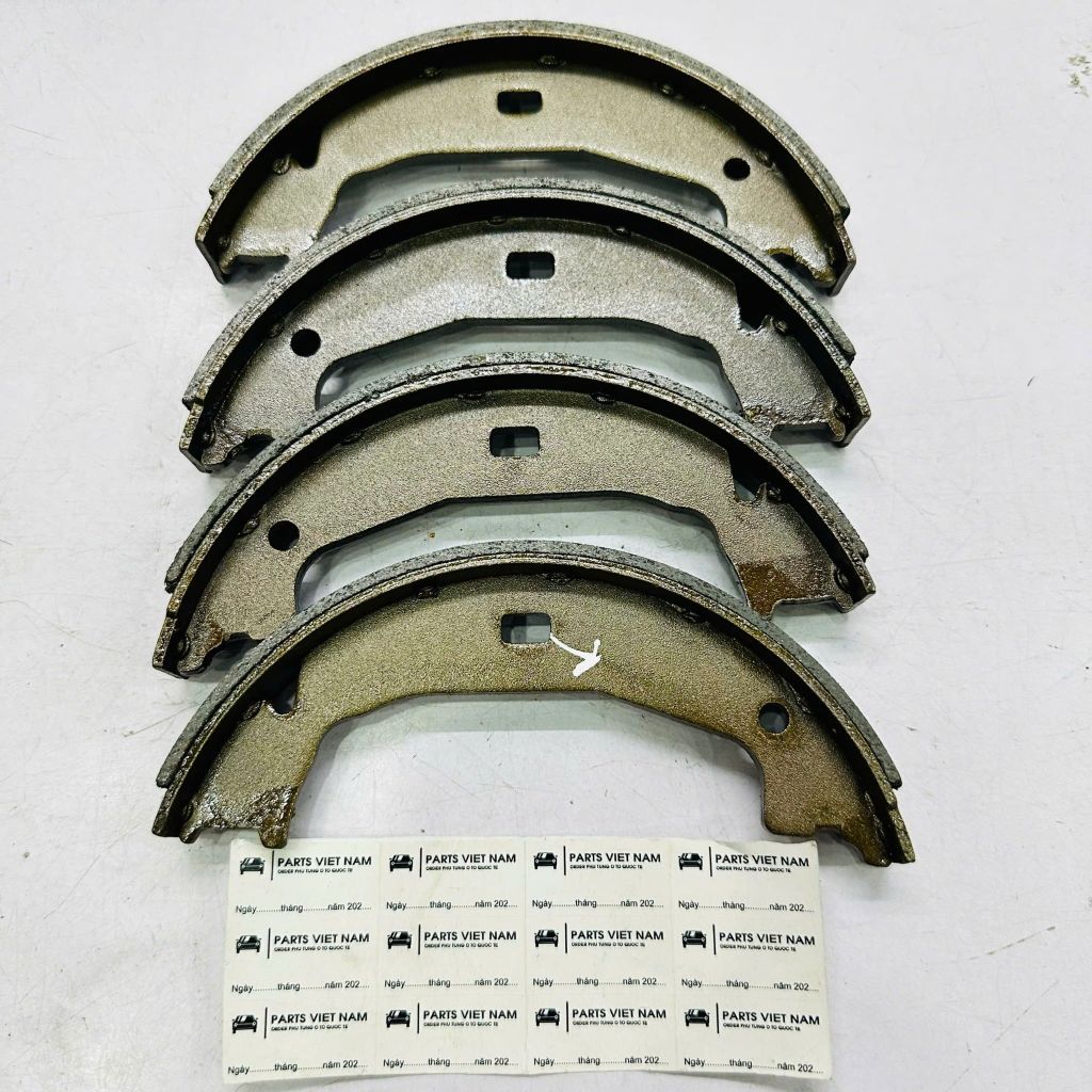 Má phanh tay (Guốc phanh tay) BMW 1 116i, 118i, 120i, 320i  E81 E87 F20 316i, 318i, 320i E90 E91 E92 E93. Kích thước 160x20mm. Hàng Maeuhe. Mã 34416761291