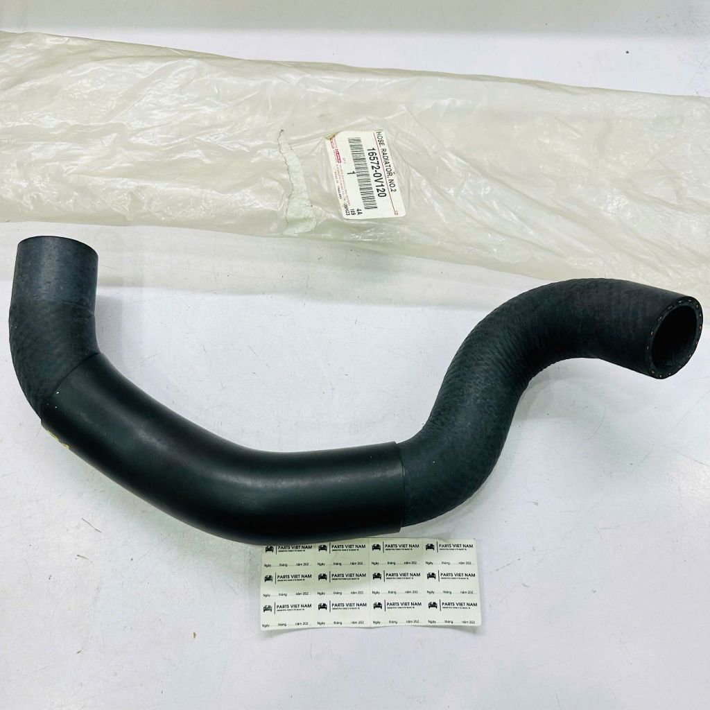 Ống nước két nước dưới (Tuy ô nước) Toyota Camry 2.5Q, 2.5G (ASV50) đời 2012 - 2017. Động cơ 2AR-FE. Hàng xịn Toyota. Mã 16572-0V120, 165720V120