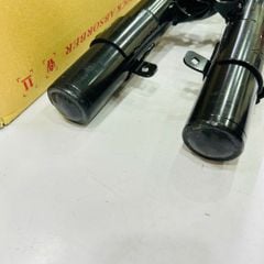 Giảm xóc trước (Phuộc nhún trước) Honda CRV 1.5 Turbo (RW) đời 2017 - 2022. Hàng Showa Japan bảo hành 12 tháng. Mã 51611-TLB-A01 (Phải), 51621-TLB-A01 (Trái) ( 1 cây )