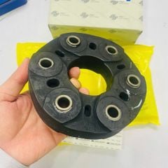 Cao su giảm chấn trục các đăng Mercedes GL450, GL550 (X164), ML350, ML500 (W164), R350, R500 (W251) đời 2006 - 2012. Hàng Frey. Mã A1644100015, 1644100015