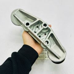 Chân hộp số (Transmission Mount) Porsche Panamera (970) V6, V8 đời 2010 - 2016. Hàng chất lượng cao đặt hàng 4 - 6 ngày . Mã 97037511801, 97037511800