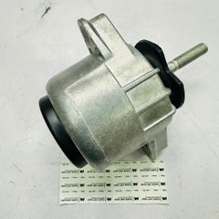 Cao su chân đầu máy bên phải Porsche Panamera 970 máy 3.0 và 3.6 đời 2013 - 2016. Hàng cao cấp đặt hàng 4 - 6 ngày Mã 94837505812, 94837505811, 94837505813