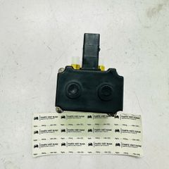 Van chia hơi bơm nâng gầm (Solenoid Valve Block) BMW 520i, 523i, 525i, 525xi, 530i, 530xi, 545i, 550i, Touring (E61) đời 2004 - 2010. Loại lỗ hơi 3mm. Hàng cao cấp. Mã 37206789937, 37106777827