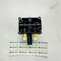 Van chia hơi bơm nâng gầm (Solenoid Valve Block) BMW 520i, 523i, 525i, 525xi, 530i, 530xi, 545i, 550i, Touring (E61) đời 2004 - 2010. Loại lỗ hơi 3mm. Hàng cao cấp. Mã 37206789937, 37106777827