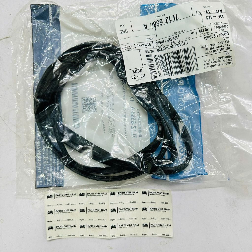 Gioăng nắp dàn cò (Gioăng nắp máy) bên TRÁI (LH) Ford Expedition, F-150 đời 2007 - 2014. Động cơ 5.4L 3V. Hàng Ford Chính hãng đặt hàng 18 - 25 ngày. Mã 7L1Z-6584-A