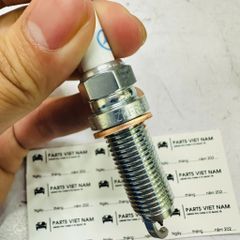 Bugi đánh lửa Mercedes C 200 250 (W205), E 200 E 300 (W213), GLC 300 (X253), CLA 200 250, GLA 200 300, G63 AMG đời 2014 - 2020. Động cơ M274, M270, M177 (V8). Mã A0001590500, 0001590500