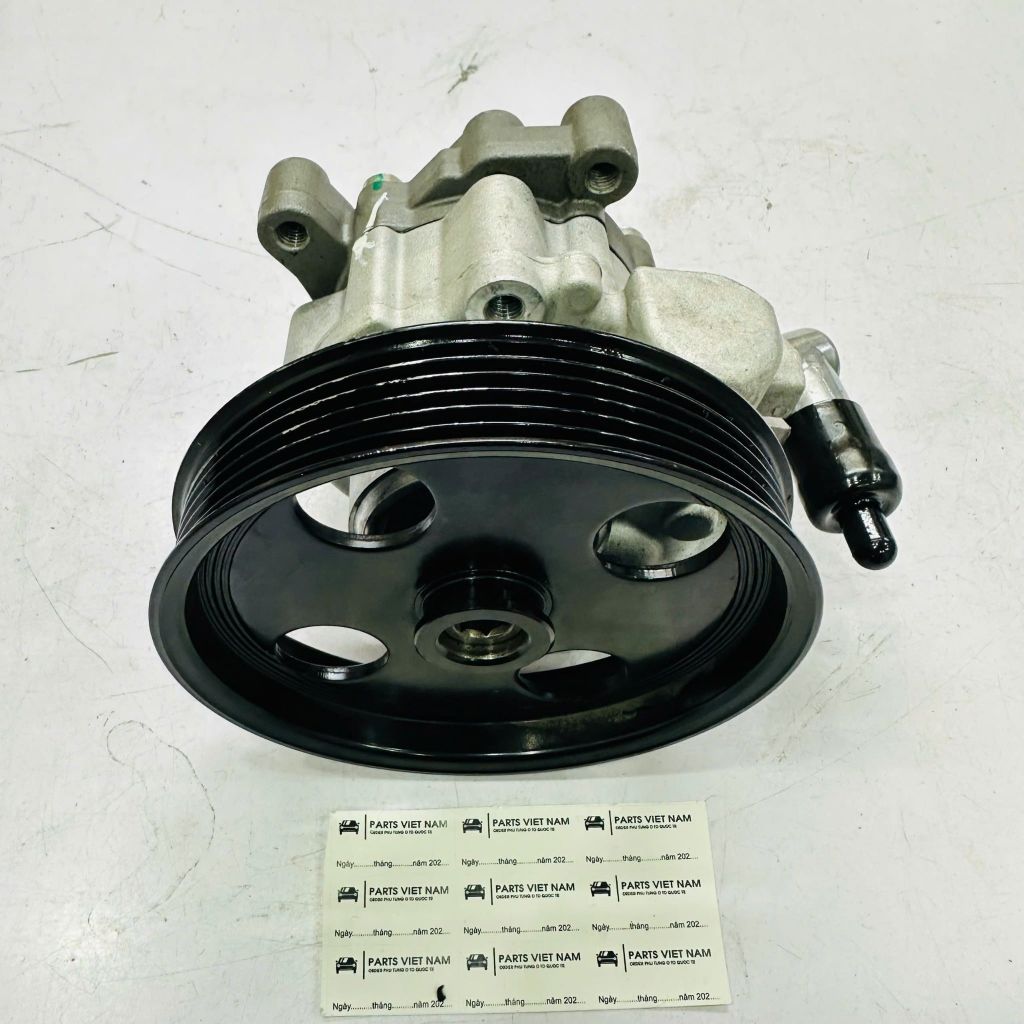 Bơm trợ lực lái, hay heo lái Mercede W212 E200 E250 CGI, W204 C180 C200 C250 CGI đời 2009 - 2016. Động cơ M271. Hàng OEM đã qua sử dụng. Mã A0064664301