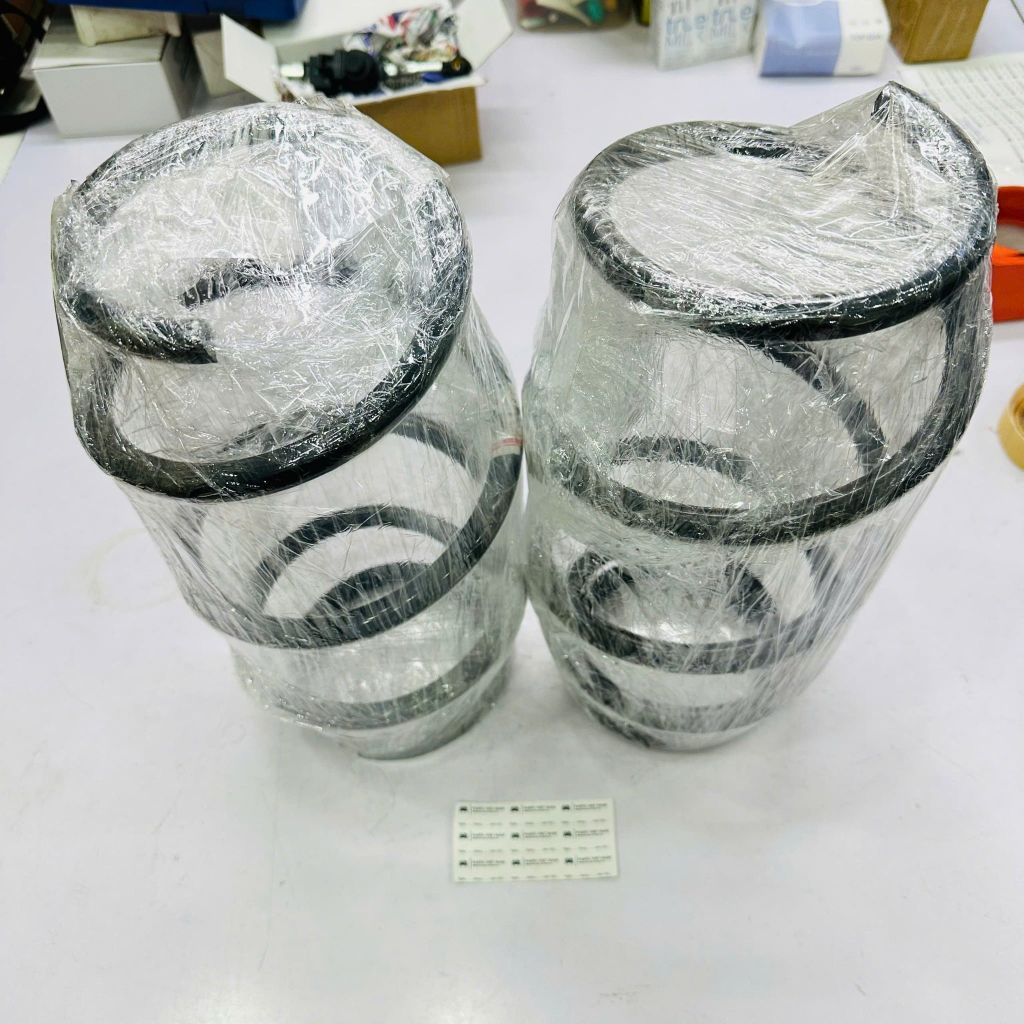 Lò xo giảm xóc trước, Lò xo phuộc nhún trước Toyota Sienna LE, XLE, Limited ( 5 tầng) đời 2004 - 2010. Hàng OEM đã qua sử dụng. Mã 48131AE020, 48131AE030