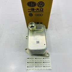 Két làm mát nhớt (Két sinh hàn) Audi A4 B9, Q5, VW Tiguan, Passat. Máy EA888 Gen 3. Hàng Faw Audi China. Mã 06K117021F, 06K117021J, 06K117021H