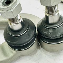 Rotuyn lái ngoài trái Mercedes C-Class W203/W204, E-Coupe C207, CLK, SLK 2000–2017, hàng OEM, lái chính xác, bền bỉ. Mã 2043300903.