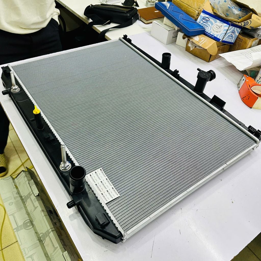 Két nước làm mát Lexus RX350, RX350L (GGL20, GGL25, GGL26) đời 2015 - 2022. Động cơ 3.5L V6 (2GR-FKS). Hàng cao cấp. Mã 1640031A40, 16400-31A40