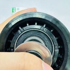 Bi tỳ có rãnh Mercedes (W203 / W204) C200, C300, (W211 / W212), E240, E280, E300, (W221) S300, S350, S450, S500, (X204) GLK300, (W164 / X164) ML350, ML500, GL450, (W251) R350, R500 đời 2005 - 2012. Động cơ M272/M273. Mã A2722020000, INA 5320866100