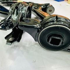 Càng A, liền rô tuyn trụ đứng Honda Civic 1.8, 1.5 Turbo đời 2016-2022. Hàng Honda Donfeng. Mã phải 51350-TEA-T10, trái 51360-TEA-T10 ( cái )