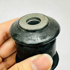 Cao su càng A trước (cục nhỏ) VW Golf 5/6, Tiguan, Passat, Audi A3, Q3. Hàng cao cấp. Mã VWAB-GVS, 1K0407182A, 1K0407182F