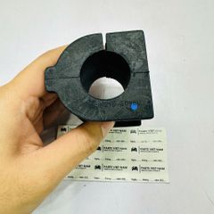 Cao su ốp thanh cân bằng trước xe Toyota Prado J120, 4Runner, FJ Cruiser, Lexus GX470 đời 2005 - 2015. Hàng chất lượng cao. Mã 48815-60180, 4881560180