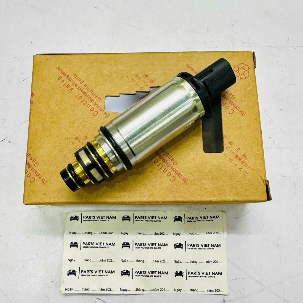 Van điện đuôi lốc điều hòa hay lốc lạnh xe Mercedes (W204): C180, C200, C230, C260, C280, C300, C350, (W211 / W212): E200, E280, E300, (X204): GLK300, GLK350 đời 2007 - 2014. Hàng chất lượng cao. Mã QKG-04021