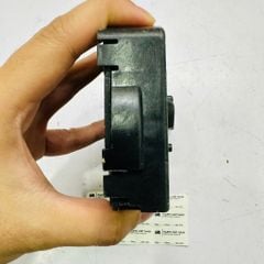 Tay mở khóa gập ghế sau bên trái xe Mercedes C-Class C200, C300 Mui trần (A205), Coupe (C205). Hàng xịn tháo xe đặt 8 - 10 ngày. Mã A2059200576