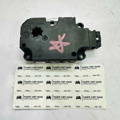Mô tơ chia gió (Actuator) xe Mercedes (X253) GLC200, GLC250, GLC300, (W205) C180, C200, C250, C300, (W213) E200, E250, E300 đời 2015 - 2020. Hàng xịn tháo xe đặt 8 - 10 ngày. Mã ZBAT0088D00, K11119A01