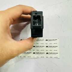 Mô tơ chia gió (Actuator) xe Mercedes (X253) GLC200, GLC250, GLC300, (W205) C180, C200, C250, C300, (W213) E200, E250, E300 đời 2015 - 2020. Hàng xịn tháo xe đặt 8 - 10 ngày. Mã ZBAT0088D00, K11119A01