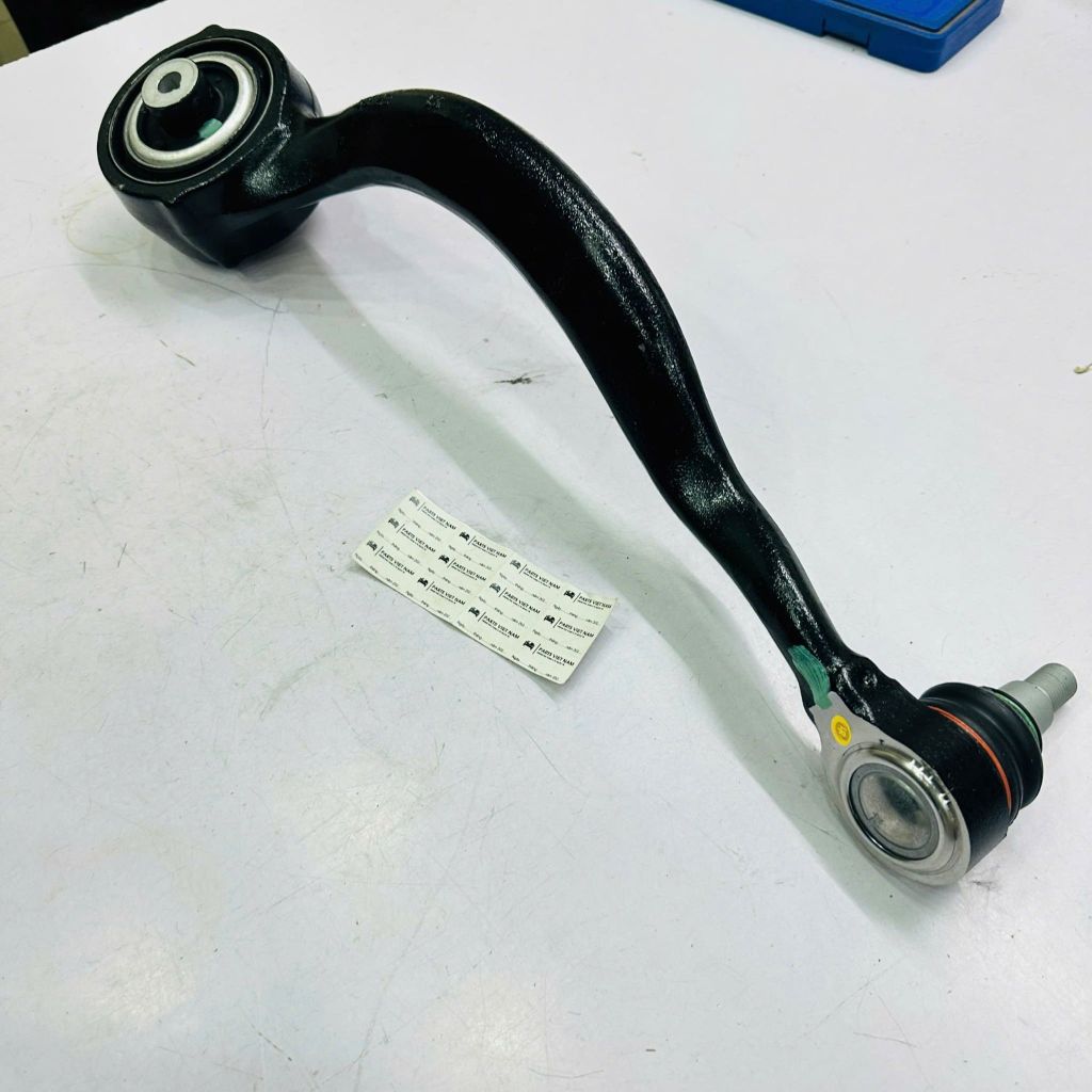 Càng cong dưới trước trái Land Rover Discovery 3, 4, Range Rover Sport (L320) đời 2012 - 2022. Hàng Lemforder. Mã LR034220