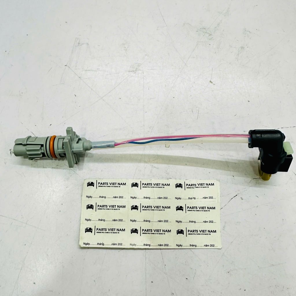 Dây điện van bơm nhớt (Oil Pump Harness) xe Mercedes (W204 / W205): C200, C250, C300, (W212 / W213 ): E200, E250, E300, (X253): GLC 200, GLC 250, GLC 300, (X204): GLK 250 máy M274. Hàng xịn. Mã A2741508602