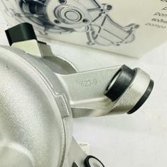 Bơm nước làm mát động cơ xe Mercedes C200, C250, C300, C350 W205, E200, E250, E300 W212 W213, GLC200, GLC250, GLC300 X253, GLK 250 X204 động cơ M274. Hàng Oem Âu. Mã A2742000207, A2742000107
