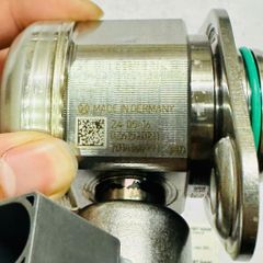 Bơm xăng cao áp xe Mercedes (W176): A200, A250, (W246): B200, B250, (C117 / X117): CLA200, CLA250 (X156): GLA200, GLA250, (X156): GLA200, GLA250 động cơ M270 đời 2015 - 2024. Hàng Bosch Đức. Mã A2700700501, A2700700401, A2700700001, Bosch 0261520211