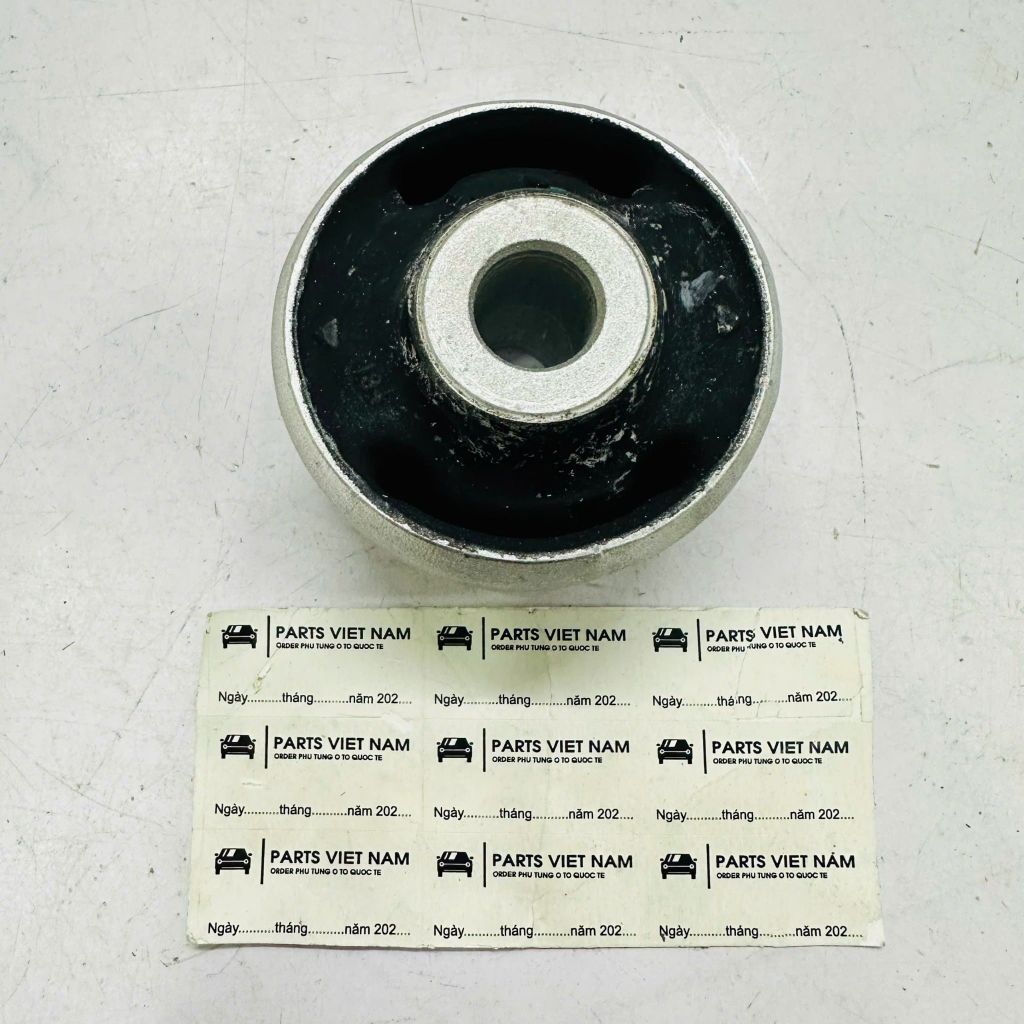 Bạc cao su càng A to ( quả sau ) xe Volkswagen Golf, Polo, Jetta, Bora, New Beetle, Audi TT, A3 đời 2003 - 2016. Hàng Faw China . Mã 1J0407181, 1J0407181A