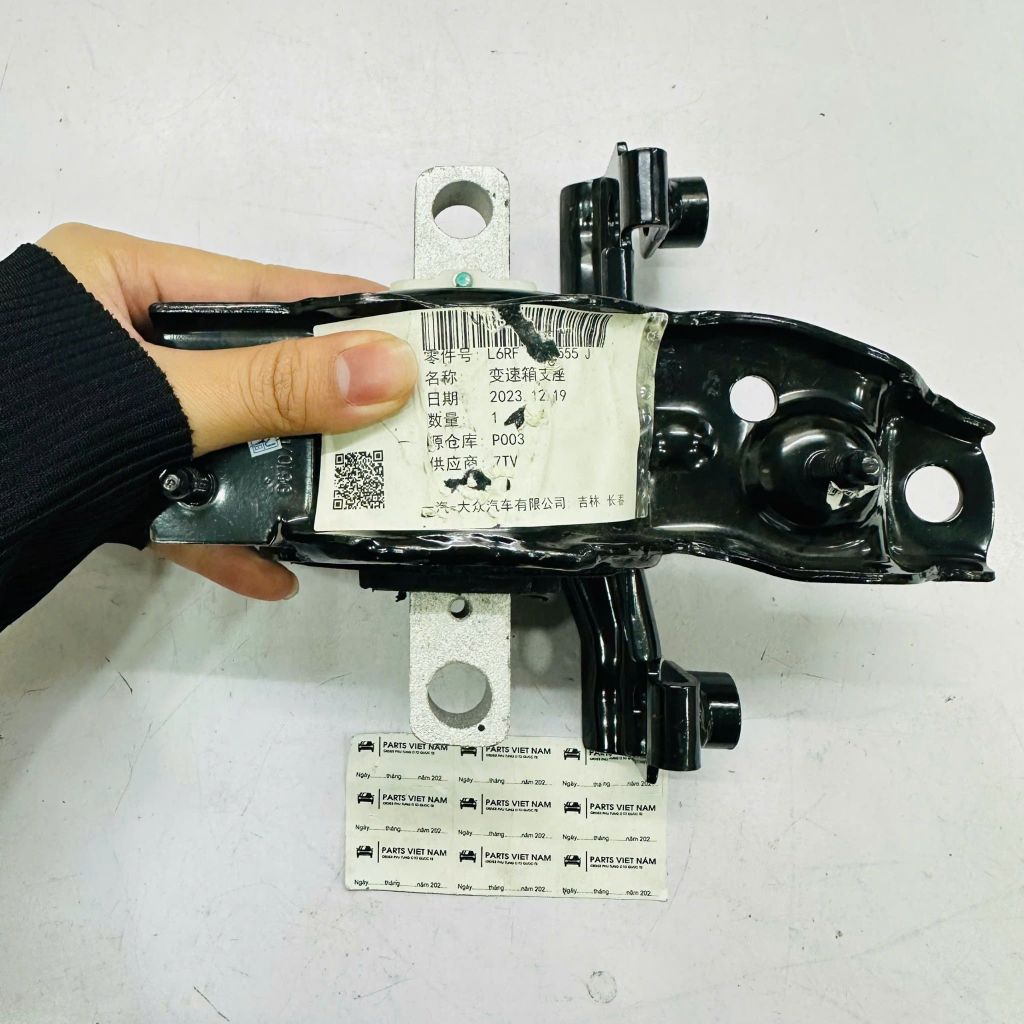 Chân đỡ hộp số (Left Transmission Mount) bên trái xe Volkswagen Polo Hatchback / Sedan, Vento, Skoda Rapid đời 2011 - 2022. Hàng Faw China. 6RF199555G, 6RF199555J, L6RF199555