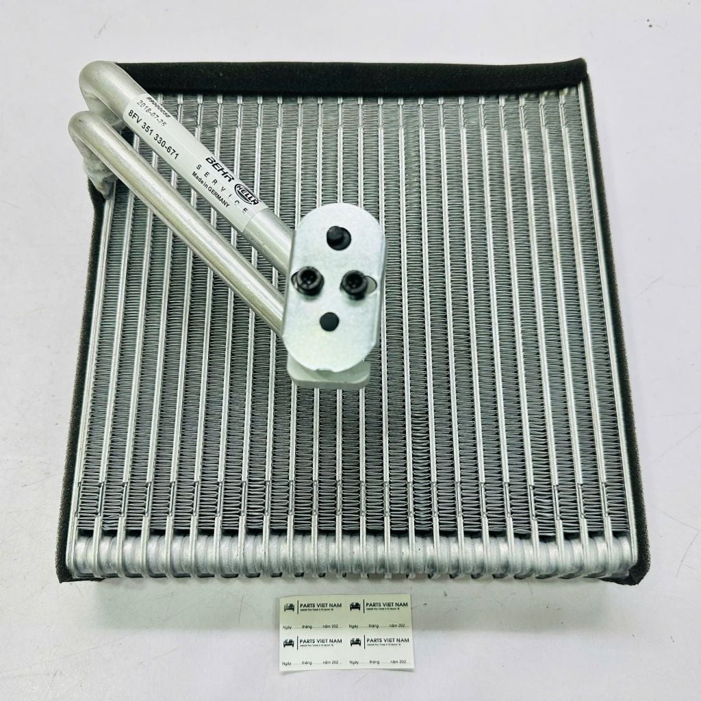 Giàn ( dàn ) lạnh điều hòa trong xe Audi A3, Q3, Skoda Octavia II, Superb, Seat Leon, Toledo III Volkswagen Passat, Golf, Tiguan, Touran đời 2005 - 2018. Hàng Berh OEM. Mã 3C1820103, 3C1820103A, 3C1820103B, 3C1820103D