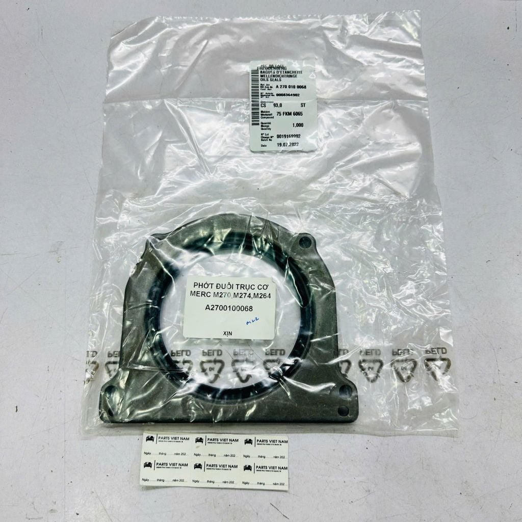 Phớt đuôi trục cơ Mercedes Benz C200, C250, C300 (W205), GLC (X253),E200, E250, E300 (W212, W213),GLC200, GLC250, GLC300 (X253), CLA, GLA. Động cơ M274, M270, M264. Hàng xịn. Mã OE: A2700100068, 2700100068