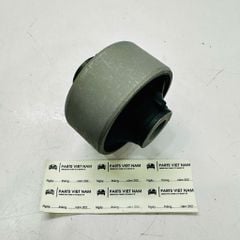 Cao su càng chữ A quả nhỏ giữa càng xe Nissan Teana, Altima, Murano, Juke, Pathfinder, Xtrail T32 ( quả đuôi càng ) và Infiniti JX. Mã OE Phải: 545001AA0A, 54500JN00A. Trái: 545011AA0A, 54501JN00A