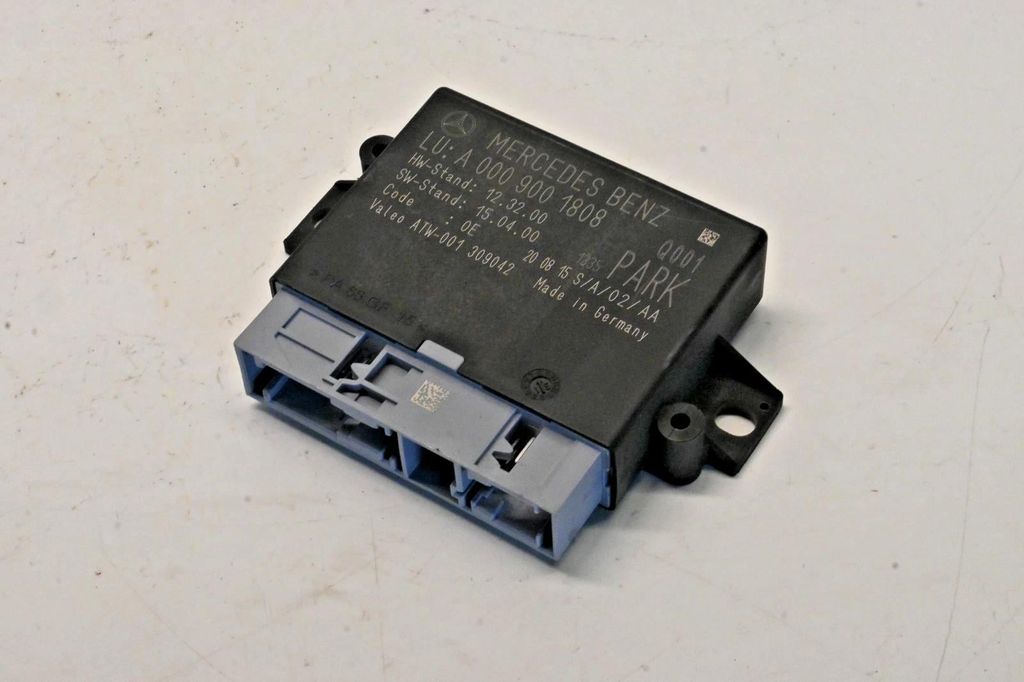 Hộp điều khiển trung tâm hệ thống cảm biến va chạm / cảm biến lùi (Parking Aid Control Unit / PTS Module) xe Mercedes-Benz C-Class W205 (C180, C200, C250, C300) đời 2014 - 2021. Hàng tháo xe đặt 10 ngày. Mã OE: A0009001808, 0009001808