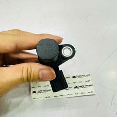 Cảm biến trục cam (Camshaft Position Sensor) loại 2 chân cắm Ford Escape 2.3 đời 2004-2008, Ford Focus 1.8/2.0 đời 2005-2012 và Mazda 3, Mazda 6. Hàng cao cấp Mã OE: 1S7S-12K073-AD, 1S7Z12K073AD