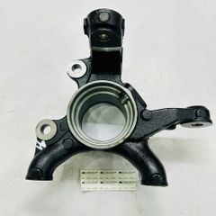 Cụm ngỗng (ngõng) moay ơ, Trụ lái trước Toyota Innova (2016-2024) và Hilux Revo (2015-2024). Hàng chất lượng cao. Mã OE vế phải: 43211KK030 (RH), vế trái: 43212KK030 (LH)