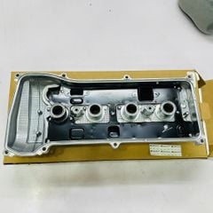Nắp đậy giàn cò, nắp dàn cò động cơ Toyota 1AZ-FE (2.0L) và 2AZ-FE (2.4L) xe Camry (ACV30, ACV31, ACV40), RAV4, Alphard đời 2002 - 2011. Hàng cao cấp China. 1120128033, 1120128031, 1120128014