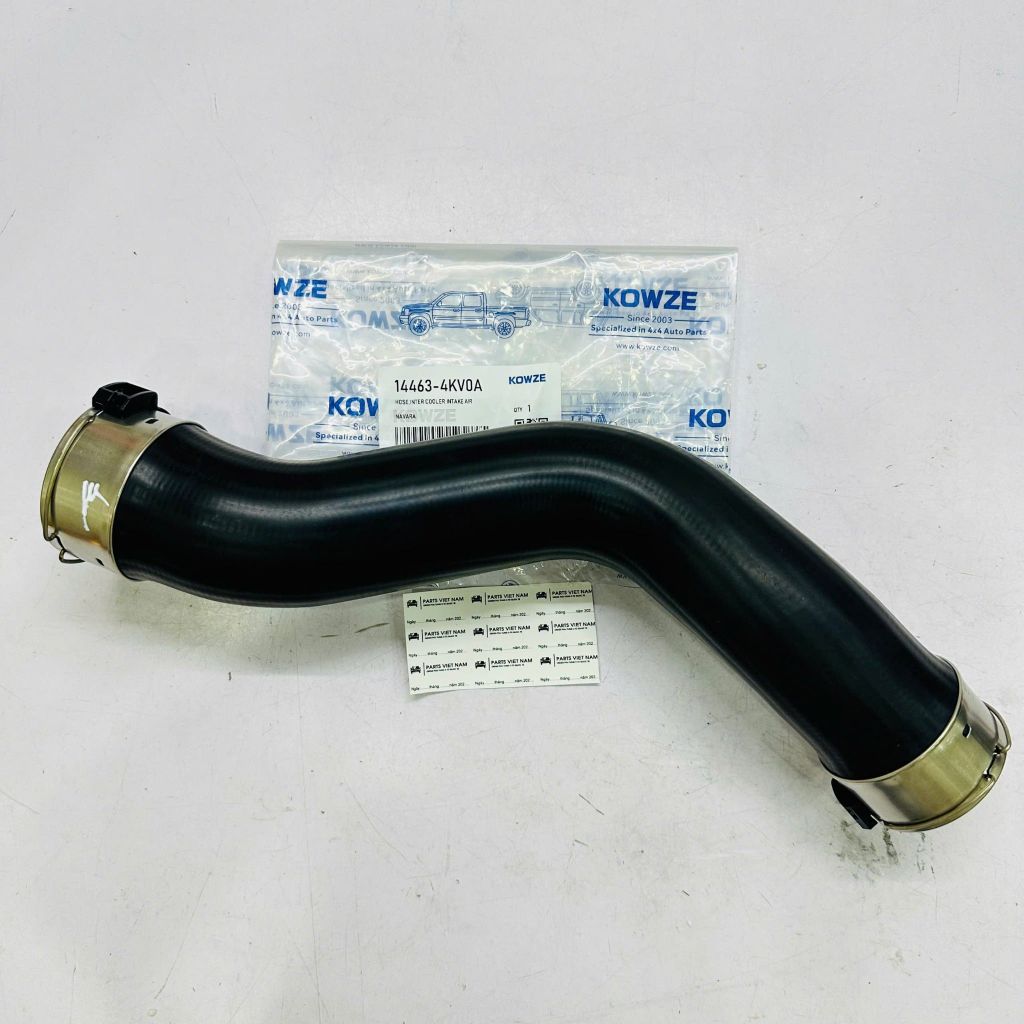 Ống cao su dẫn khí nạp từ két làm mát Intercooler lên họng hút Nissan Navara NP300 (D23) máy dầu 2.5L YD25DDTi đời 2014 - 2021. Hàng cao cấp. Mã 14463-4KV0A, 144634KV0A